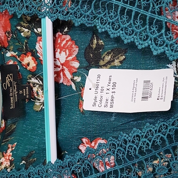 NWT! Lovely 1X Teal/ Floral 3/4 Sleeve Blouse with Lace Detail - Picture 2 of 4